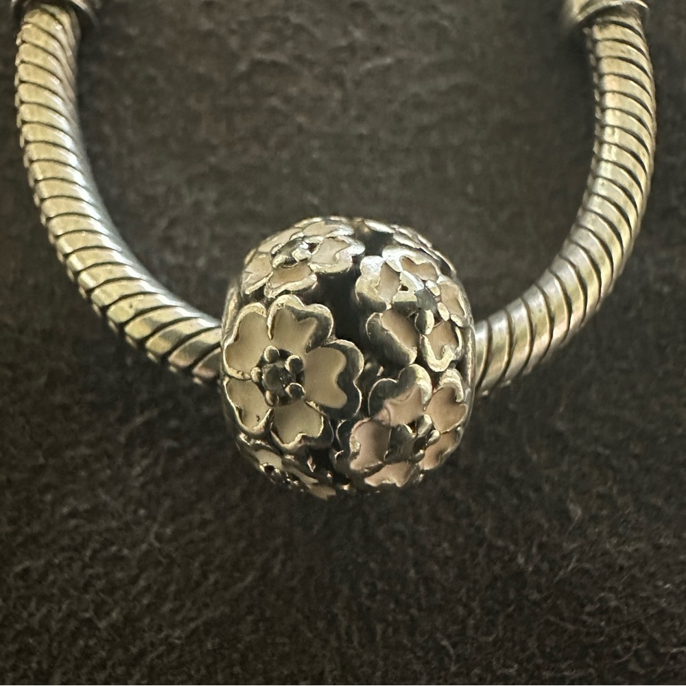 Pandora White Primrose Meadow Openwork Charm ALE 925 Enamel #791488EN12